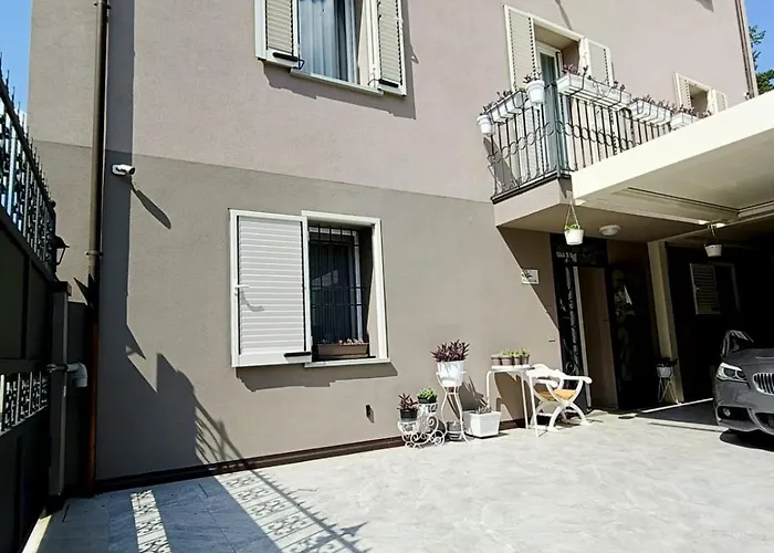 לינה וארוחת בוקר La Buldrina Suite-home