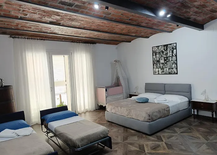 לינה וארוחת בוקר La Buldrina Suite-home