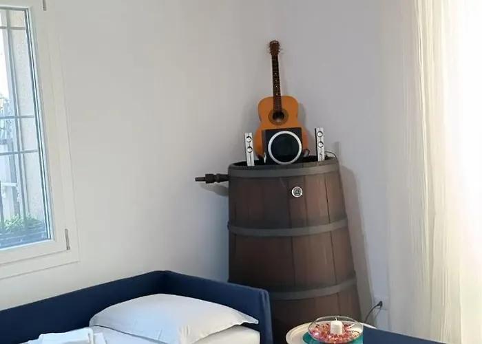 לינה וארוחת בוקר La Buldrina Suite-home